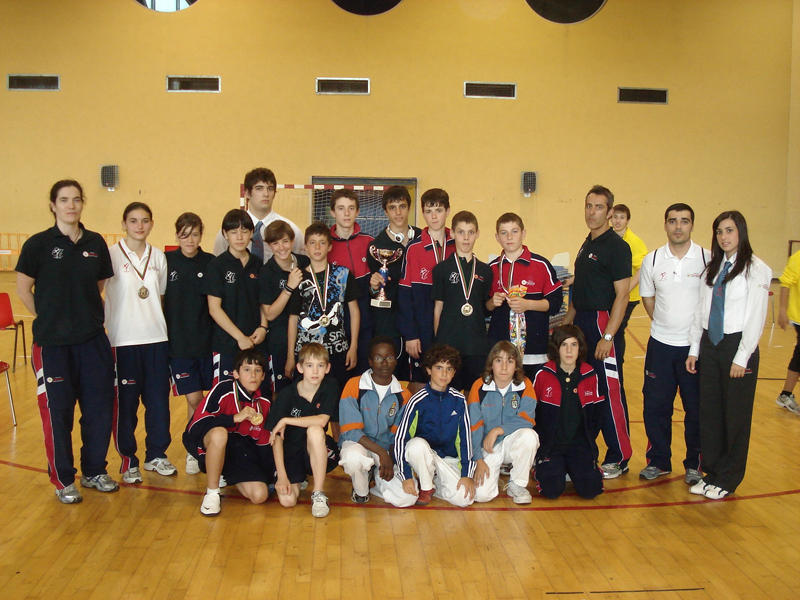 los Cadetes se traen 6 medallas de Basauri.